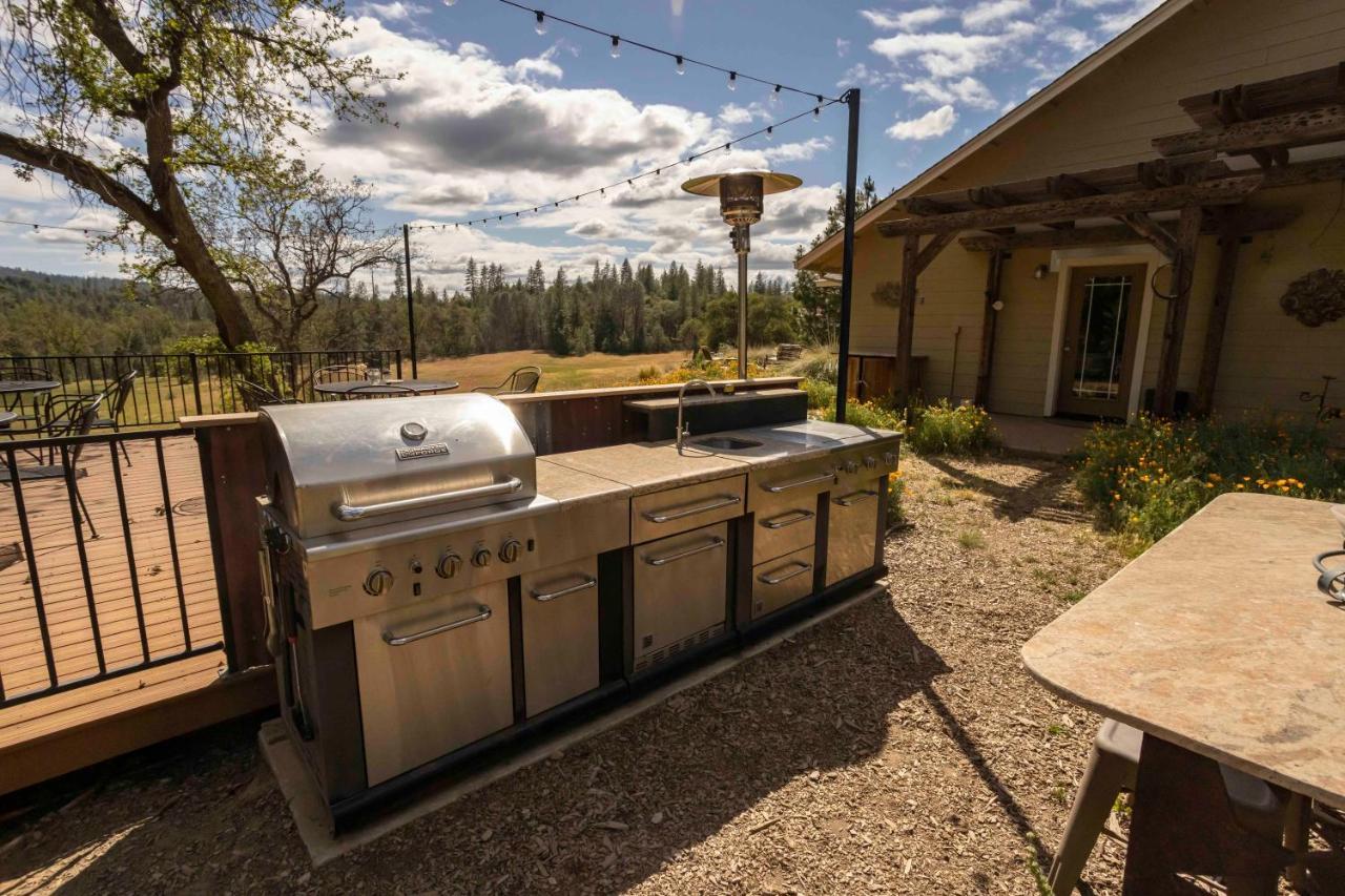グローヴランド Red Tail Ranch Bed & Breakfast エクステリア 写真