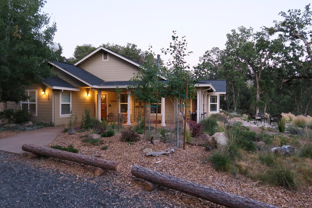 グローヴランド Red Tail Ranch Bed & Breakfast エクステリア 写真